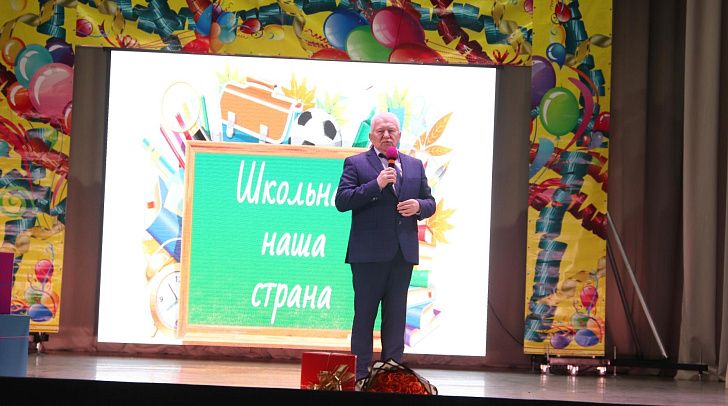 Средняя школа  № 2 Котовского муниципального района отметила свой 60-летие
