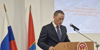 В Краснооктябрьском районе города заслушали отчет главы администрации