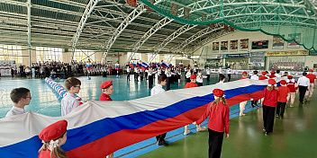 В волгоградском ФОКе «Молодежный» прошел парад кадетов в честь 9 Мая