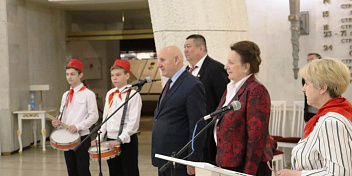 Члены фракции КПРФ Волгоградской облдумы приняли участие в торжественном приёме в пионеры 