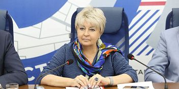 Наталья Семёнова: «Федеральный центр сделал важный шаг для укрепления лекарственной независимости страны»