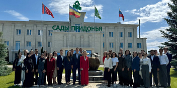 На площадке АО «Сады Придонья» прошло выездное совещание: диалог бизнеса, власти, общества и молодёжи