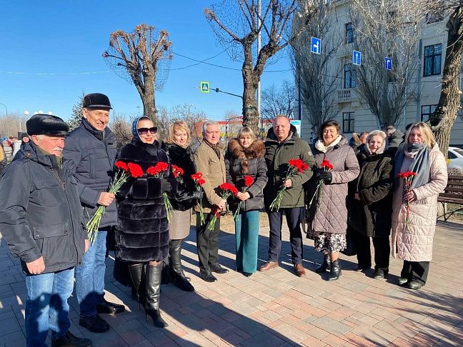 Волжане отмечают 125 лет со дня рождения основателя города