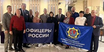 Евгений Кареликов поздравил с праздником ветеранов правоохранительных органов