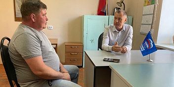 Игорь Романов провел депутатский прием