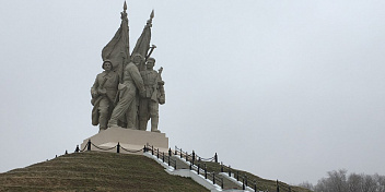 Коммунисты Волгограда и Калача-на-Дону отметили годовщину контрнаступления советских войск под Сталинградом