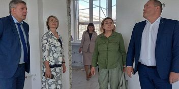 Татьяна Распутина посетила школу в Суровикинском районе