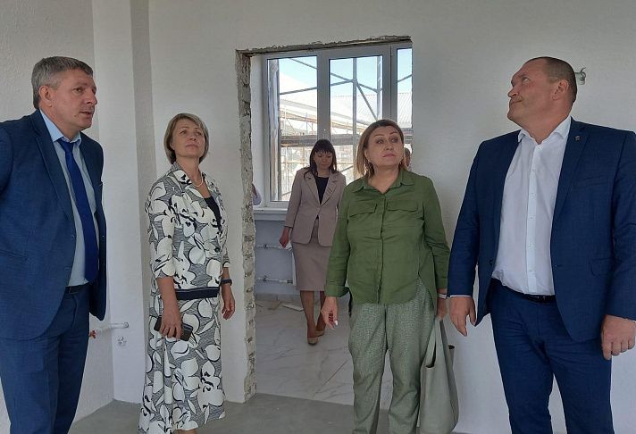 Татьяна Распутина посетила школу в Суровикинском районе