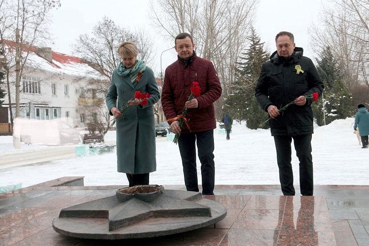 Юрий Марамыгин принял участие в мероприятиях, посвященных 81-годовщине разгрома фашистских войск под Сталинградом
