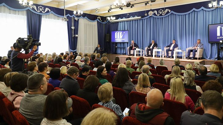 В Дзержинском районе прошла первая встреча с жителями по вопросу переименования Волгограда в Сталинград