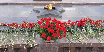 В городе-герое вспоминают погибших при фашистской бомбардировке Сталинграда