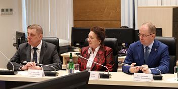 Тамара Головачева приняла участие в межпарламентской встрече депутатов заксобраний Волгоградской и Курской областей