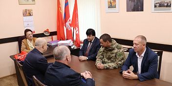 Депутаты фракции КПРФ проводили на фронт бойца СВО
