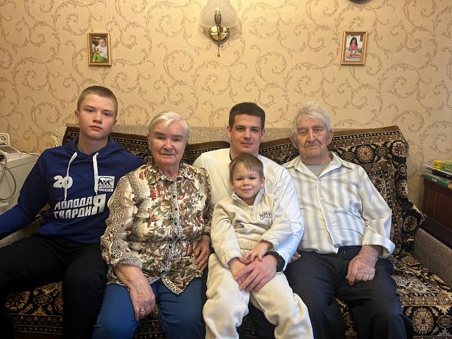 "С Новым годом, ветеран!" 