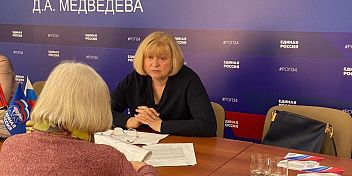 Валентина Гречина провела тематический прием граждан по вопросам ЖКХ