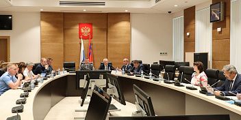 Профильный парламентский комитет рассмотрел законопроект об исполнении бюджета региона за 2024 год