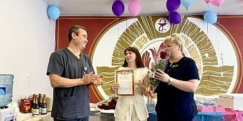 В Волжской городской детской больнице прошло торжественное мероприятие, посвященное Дню медицинского работника