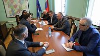 В областной Думе обсуждают дополнительные меры по укреплению кадрового потенциала промышленности