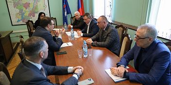 В областной Думе обсуждают дополнительные меры по укреплению кадрового потенциала промышленности