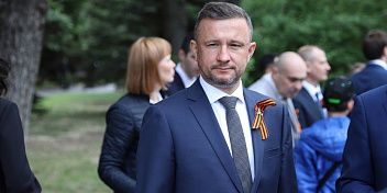 Поздравление первого заместителя председателя Волгоградской областной Думы, руководителя фракции «Единая Россия»  Михаила Струка с Днём Победы