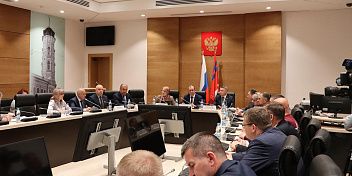 В облдуме обсуждают законопроект об увековечении памяти защитников Отечества
