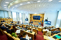 Председатель Молодежного парламента Волгоградской области Софья Снигирь приняла участие в заключительном заседании Думы Югры