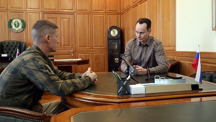 Владимир Шкарин провел встречу с участником программы «Сталинградский призыв»