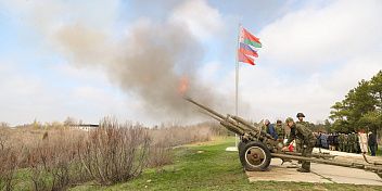 На Мамаевом кургане «Выстрел памяти» объединил историю Волгограда и Бреста