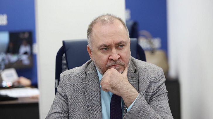 Партийцы взяли на контроль обращения жителей Волгоградской области
