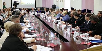 Владимир Шкарин принял участие в обсуждении вопросов народосбережения, демографии и репродуктивного здоровья 