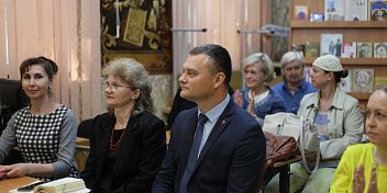 В преддверии Дня Победы Евгений Кареликов встретился  с педагогами дополнительного образования Центра «Олимпия»
