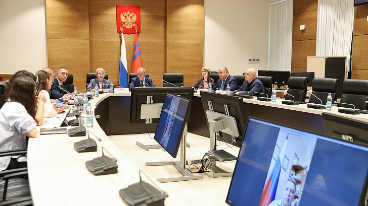 Регион укрепляет взаимодействие власти с социально ориентированными НКО