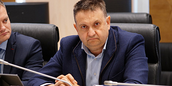 Депутат Волгоградской облдумы Валерий Могильный посетил пленум в Урюпинском райкоме