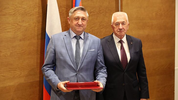 Председатель КСП региона Александр Носов награжден Почетной грамотой Волгоградской облдумы