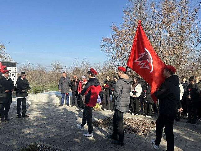 В городе Волжском прошел памятный митинг, посвященный годовщине гибели капитана Степана Лысенко