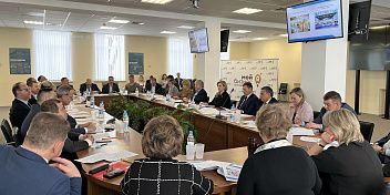 Парламентарии приняли участие в заседании областного совета по развитию конкуренции