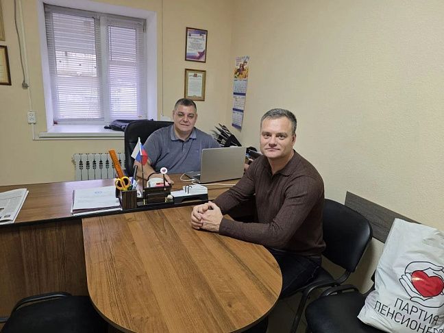 Евгений Кареликов встретился с активом Партии пенсионеров в Михайловке