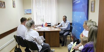 Проблемы ипотечных займов обсуждали в ходе приема, проведенного Игорем Романовым