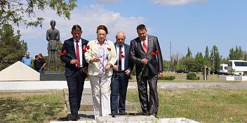 Депутаты фракции КПРФ приняли участие в памятной акции  в Городищенском районе