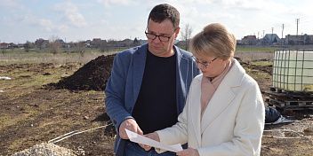 Лариса Гордиенко ознакомилась с ходом благоустройства в Михайловке 