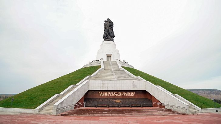 Руководство Волгоградской области приняло участие в открытии мемориала Героям-сибирякам