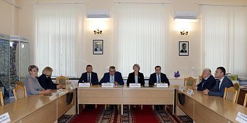 Заседание комиссии Волгоградской областной Думы по вопросам Регламента, парламентского контроля, депутатской этики и противодействия коррупции