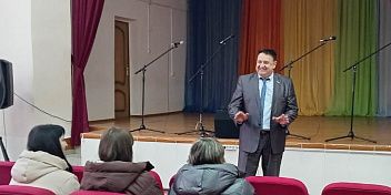 Рабочая поездка в Новониколаевский район
