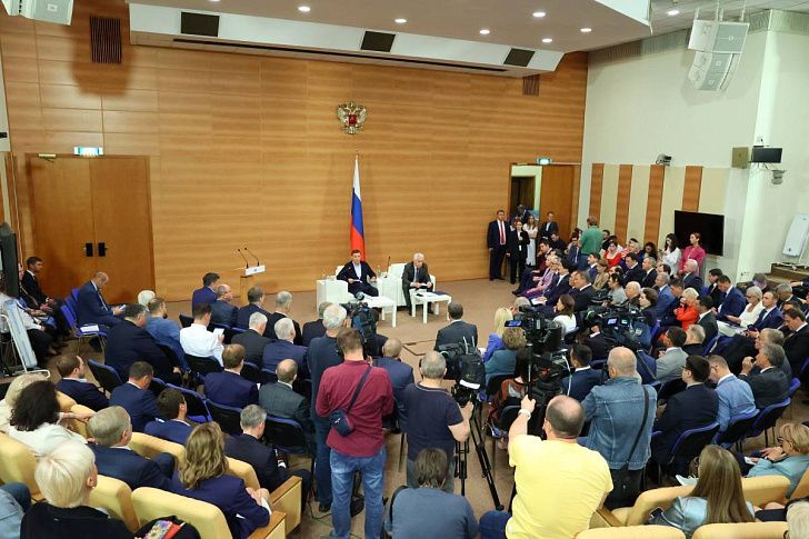 Поддержка фронта и исполнение народной программы: «Единая Россия» подвела итоги весенней сессии