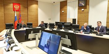 Состоялось первое заседание комитета по дорожно-транспортному комплексу, развитию инфраструктуры, связи и информационным технологиям