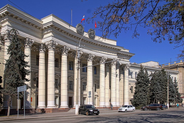 Волгоградская областная Дума поддержала решение губернатора объявить 31 декабря выходным днем