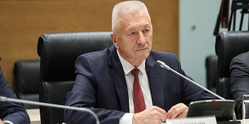 Александр Блошкин: «Обсуждение бюджета на трехлетний период идет с учетом комплексной 10-летней программы развития региона»