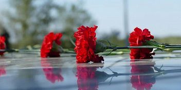 Дмитрий Григоров почтил память погибших мирных жителей Сталинграда