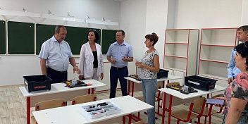 Программы капремонта школ и благоустройства остаются на парламентском контроле