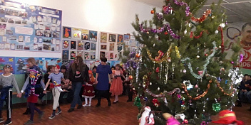 Дети Слащевской школы-интерната получили новогодние подарки